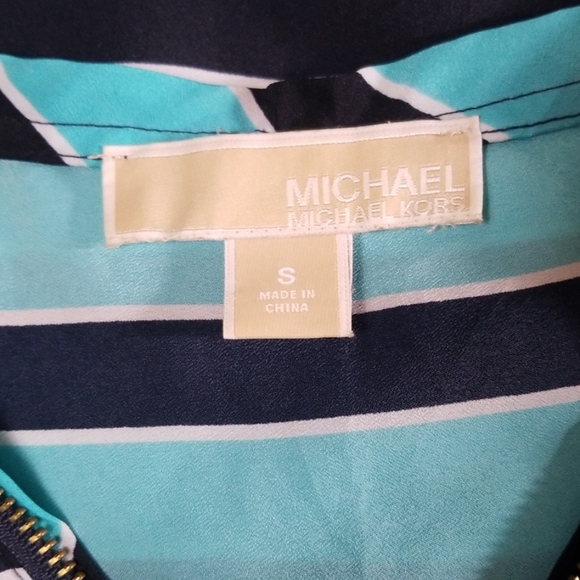 Michael Kors Zippered V Neck Cap Sleeve Top - Picture 5 of 6